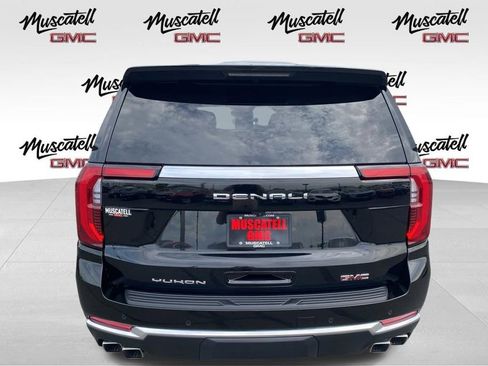 Used 2025 GMC Yukon XL Denali AWD/4WD image 7