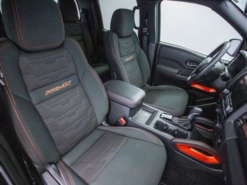 Used 2022 Nissan Frontier PRO-4X w/ Technology Package image 21