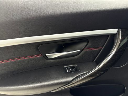 Used 2018 BMW 330i Sedan RWD image 37