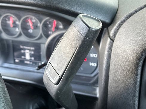 Used 2019 Chevrolet Silverado 1500 Custom w/ Custom Value Package image 17