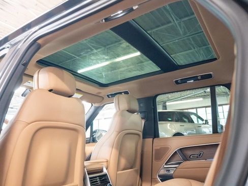 Certified 2025 Land Rover Range Rover SE AWD/4WD image 35