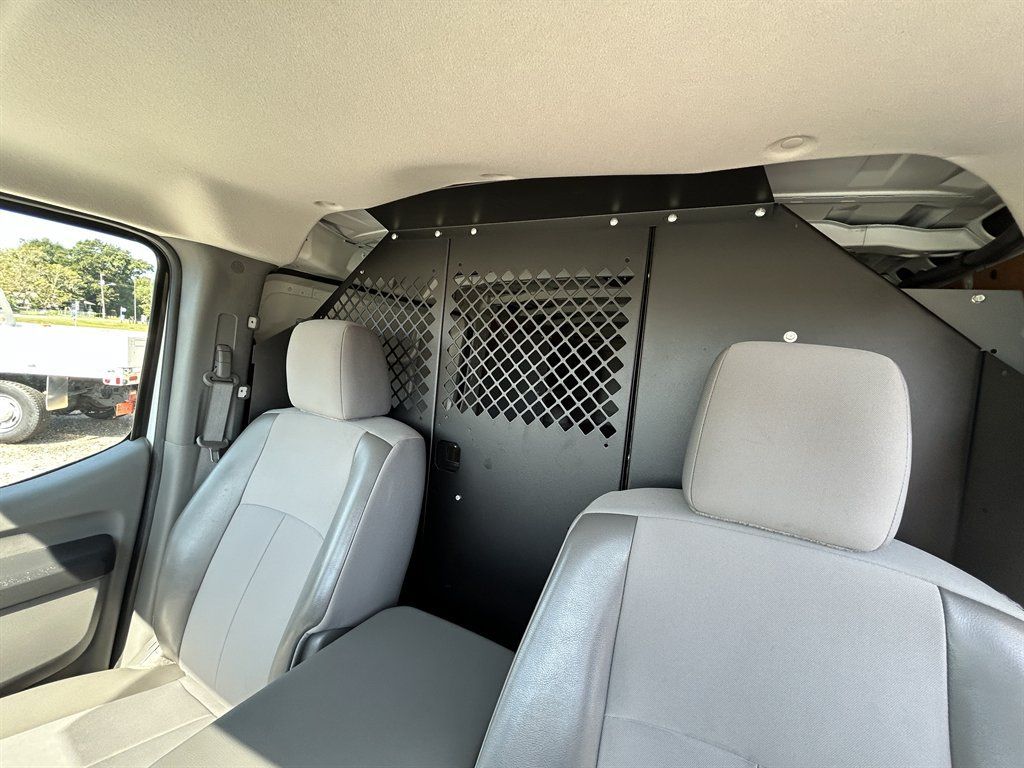 Used 2016 Nissan NV 2500 SV RWD image 11