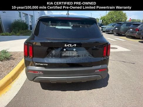 Used 2023 Kia Sorento LX FWD image 17