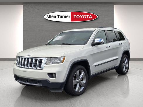 Used 2012 Jeep Grand Cherokee Overland AWD/4WD image 3
