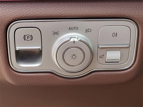 Used 2024 Mercedes-Benz GLS 450 4MATIC image 24