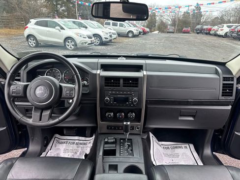 Used 2012 Jeep Liberty Sport image 21