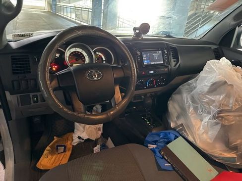 Used 2014 Toyota Tacoma 2WD Regular Cab image 6