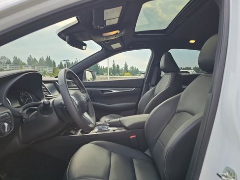 Certified 2025 INFINITI QX55 Luxe w/ Cargo Package image 24