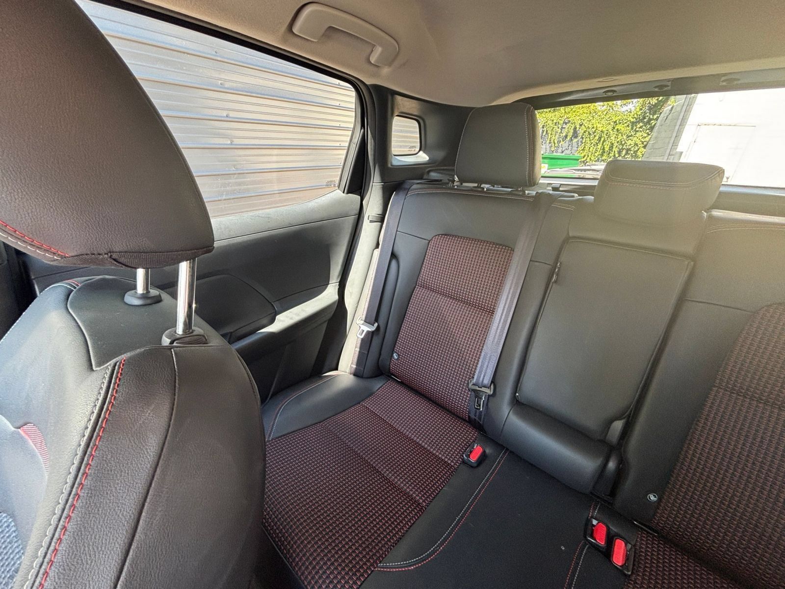 Used 2026 Nissan Kicks SR FWD image 34