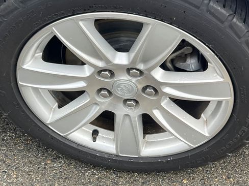 Used 2011 Buick LaCrosse CXL image 18