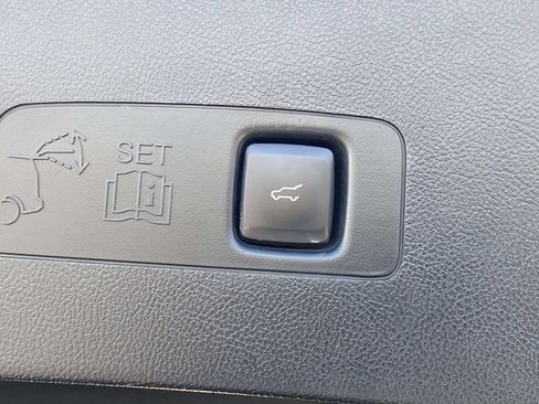 Used 2021 Lincoln Corsair AWD w/ Premium Package image 11