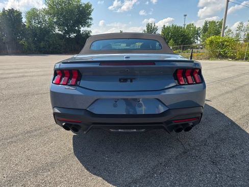 Used 2025 Ford Mustang GT Premium RWD image 4