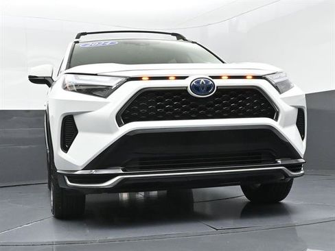 Used 2024 Toyota RAV4 SE w/ Weather & Moonroof Package AWD/4WD image 31