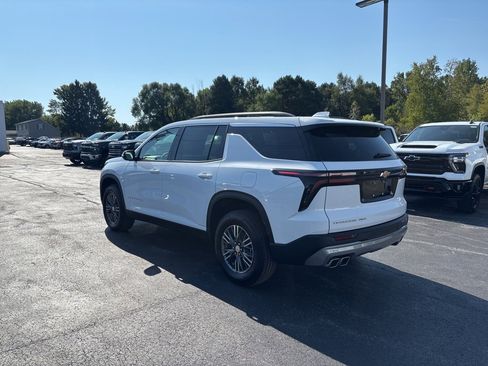 New 2026 Chevrolet Traverse LT w/ LPO, Floor Liner Package image 7