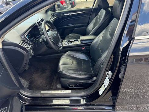 Used 2020 Ford Fusion Titanium image 8