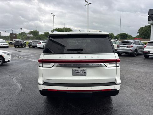 Certified 2023 Lincoln Navigator Reserve AWD/4WD image 6