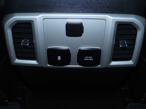 Certified 2019 Ford F150 Lariat image 25