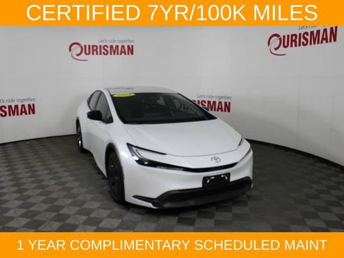 Used 2025 Toyota Prius LE FWD image 12