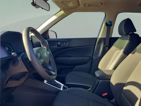 Certified 2024 Hyundai Venue Limited image 14