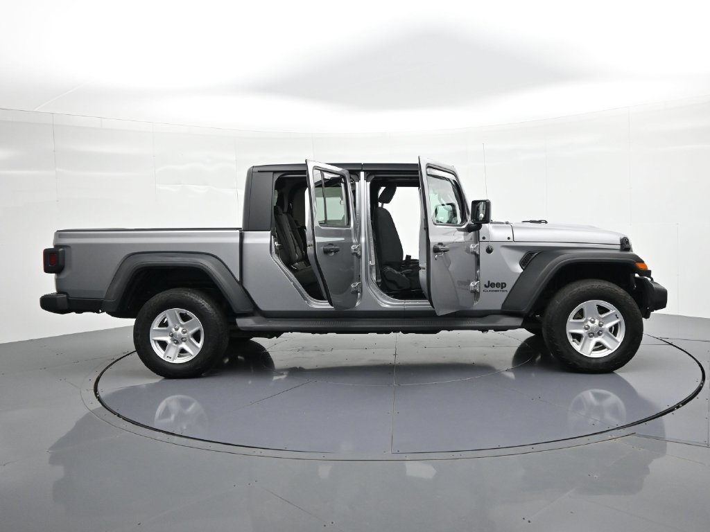 Used 2020 Jeep Gladiator Sport w/ Quick Order Package 24S AWD/4WD image 23
