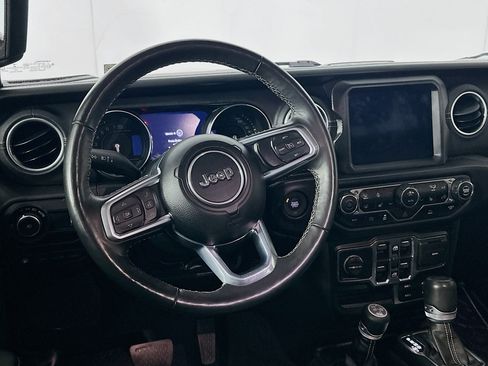 Used 2023 Jeep Wrangler Sahara w/ Cold Weather Group image 17