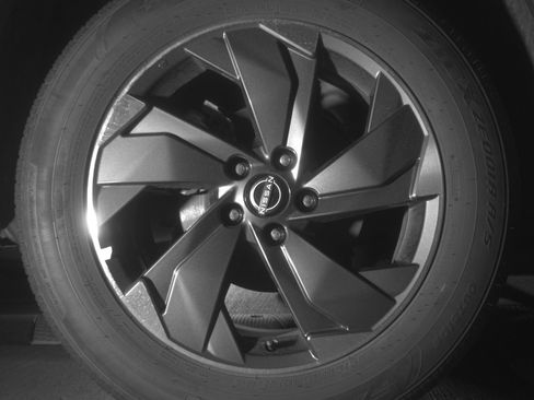 Used 2025 Nissan Rogue SV image 15