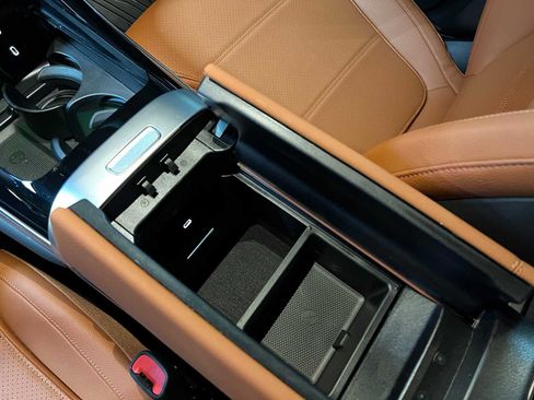 Used 2025 Mercedes-Benz GLC 300 GLC 300 image 33