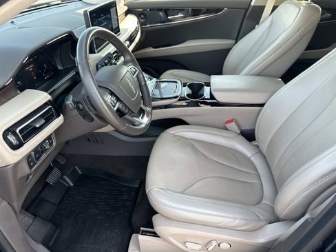 Used 2022 Lincoln Nautilus Reserve w/ Equipment Group 201A image 10