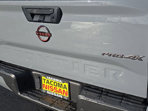 Used 2022 Nissan Frontier PRO-4X w/ Pro-4X Premium Package image 30