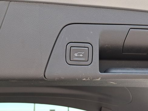 Used 2023 Buick Envision Essence w/ Sport Touring Package image 33