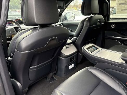 New 2025 Lincoln Navigator L Reserve w/ Jet Appearance Package image 17