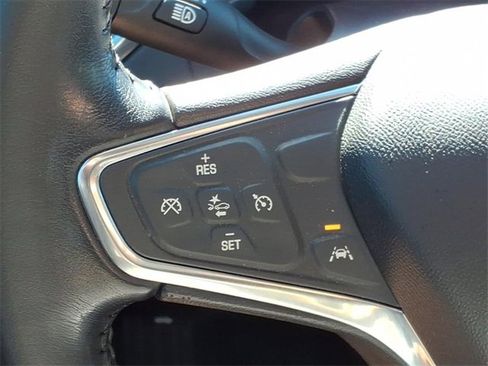 Used 2020 Chevrolet Equinox LT image 23