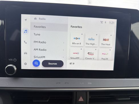 Used 2025 Toyota Prius LE image 25