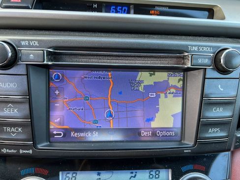 Used 2013 Toyota RAV4 Limited image 19