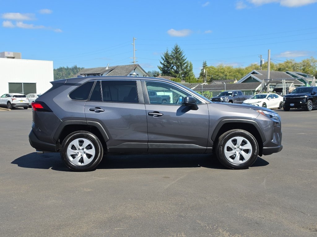 Certified 2025 Toyota RAV4 LE AWD/4WD image 7