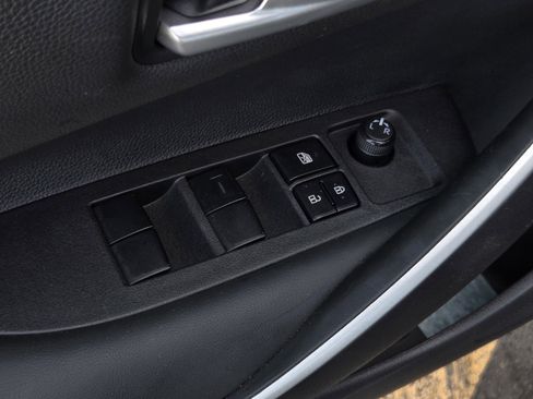 Certified 2025 Toyota Corolla SE image 10