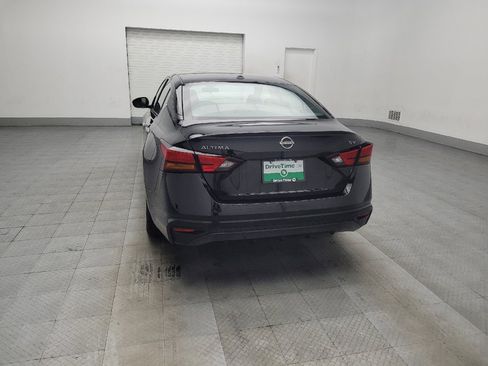 Used 2024 Nissan Altima 2.5 SV image 6