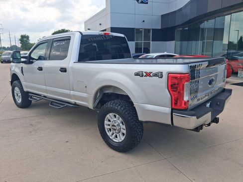 Used 2018 Ford F250 XLT AWD/4WD image 9