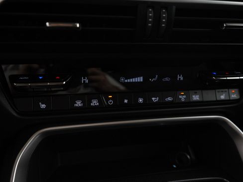 Certified 2025 MAZDA CX-90 Plug-In Hybrid w/ Preferred image 24