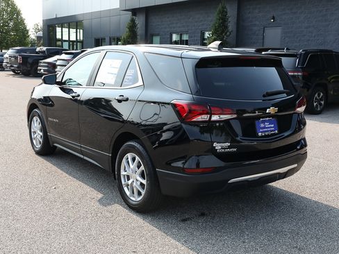 Used 2023 Chevrolet Equinox LT FWD image 4