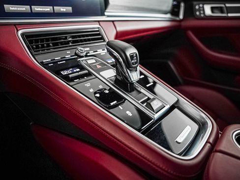 Certified 2023 Porsche Panamera 4 Platinum Edition AWD/4WD image 20