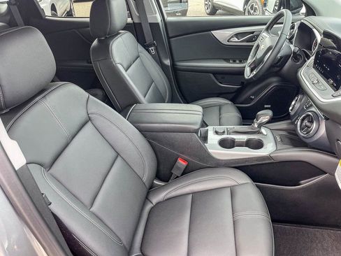 Used 2025 Chevrolet Blazer LT w/ Sound & Technology Package image 15