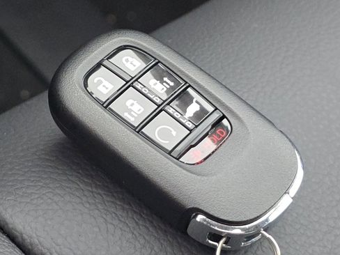 New 2026 Honda Odyssey Touring image 40