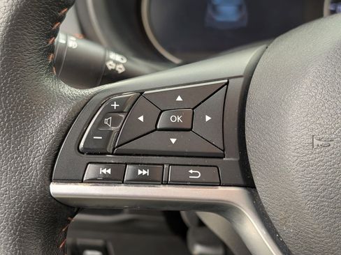 Used 2020 Nissan Kicks SR w/ SR Premium Package image 16