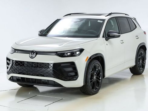 New 2026 Volkswagen Tiguan SE R-Line image 1