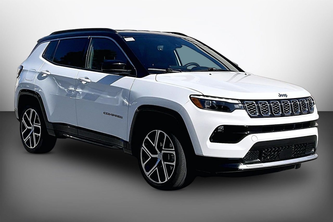 Used 2024 Jeep Compass Limited w/ Elite Group AWD/4WD image 2
