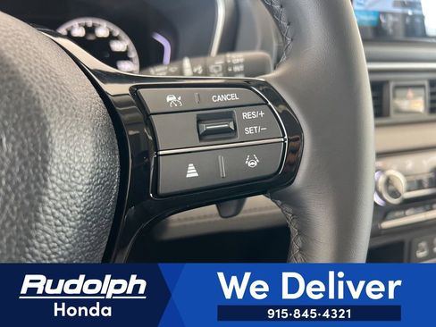 New 2025 Honda Pilot Touring image 34