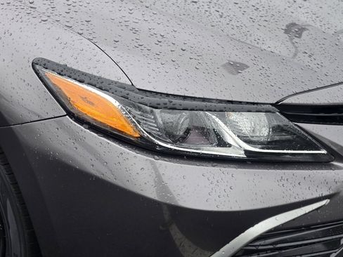 Used 2021 Toyota Camry LE FWD image 25