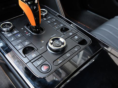 New 2025 Bentley Flying Spur Plug-In Hybrid image 19