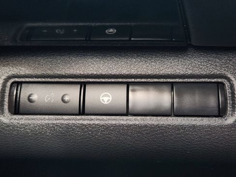 Used 2023 Nissan Pathfinder SV FWD image 25